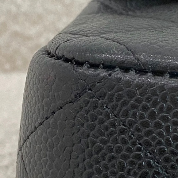 Authentic Chanel Classic Flap Jumbo Black Caviar - Picture 14 of 16